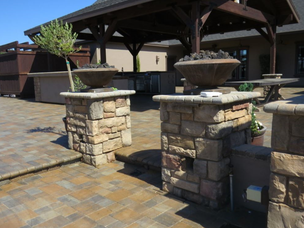 this image shows stone masonry laguna niguel